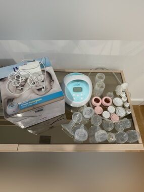 Spectra Electric Breast Pump Kit in Light Blue and White gently used